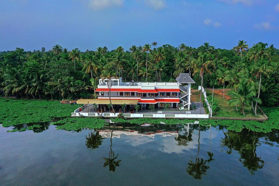 Vembanad Village Backwater Resort Alappuzha Екстер'єр фото