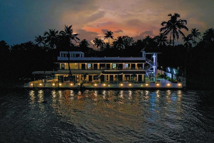 Vembanad Village Backwater Resort Alappuzha Екстер'єр фото