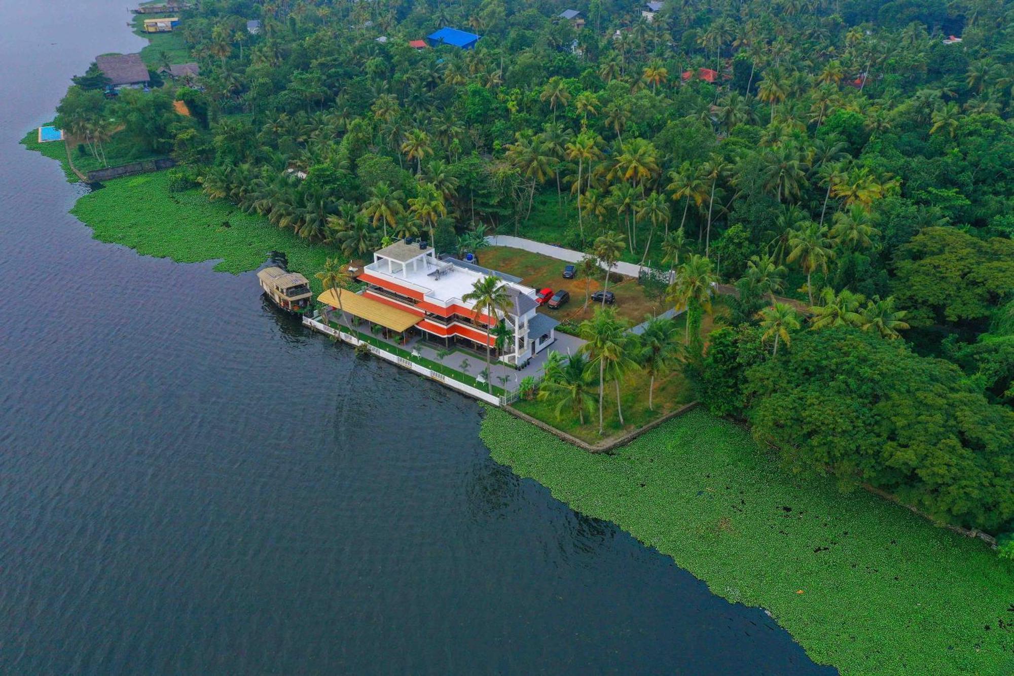 Vembanad Village Backwater Resort Alappuzha Екстер'єр фото